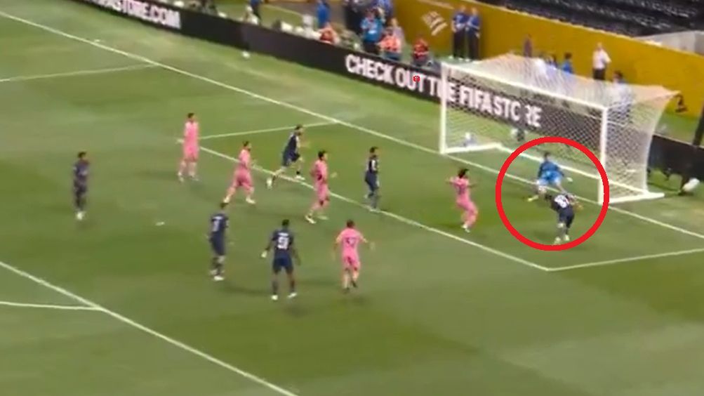 Twitter / DAZN Futbol / PSG ośmieszyło drużynę Messiego