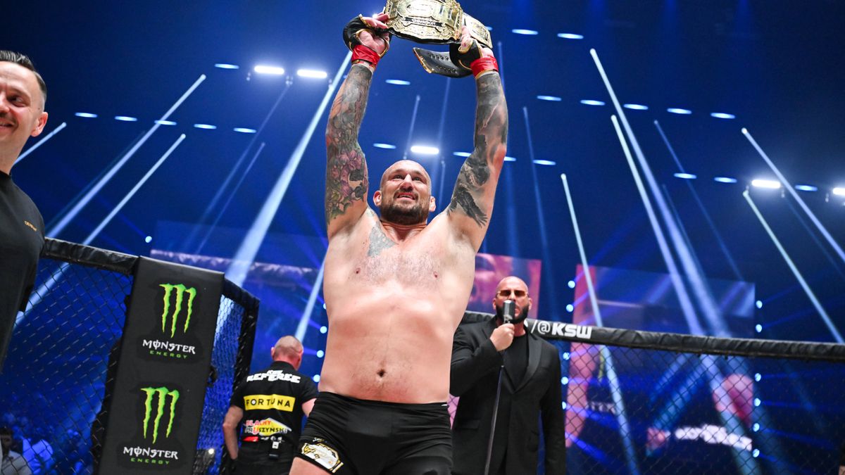 Materiały prasowe / kswmma.com / Phil De Fries po raz 12. obronił mistrzowski pas KSW w wadze ciężkiej