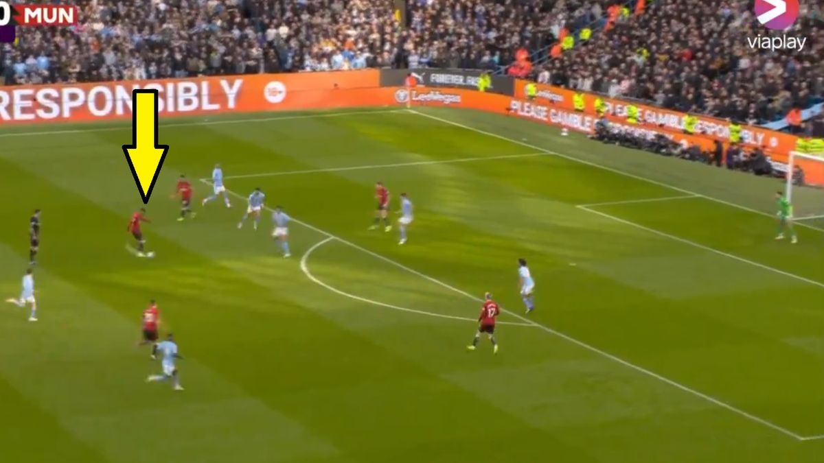 Twitter / Viaplay / Na zdjęciu: uderzenie Marcusa Rashforda