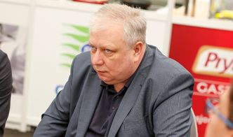 Eurowizja 2023. Marek Sierocki zaliczył wpadkę podczas komentowania. Internauci bezlitośni: "NIE ŚPIJ!"