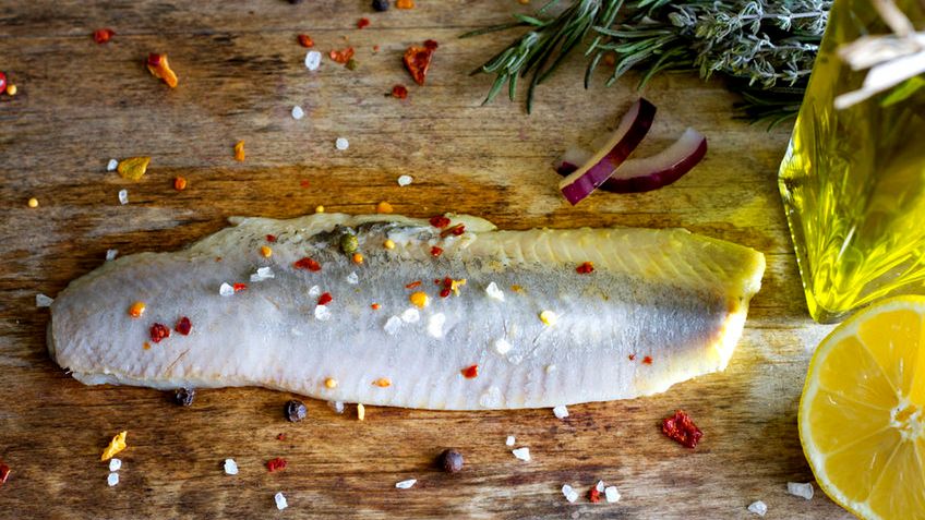 Surowy śledź atlantycki