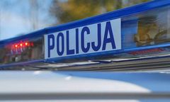 Dziecko samo na parkingu. Rodzice odjechali, gdy był w toalecie