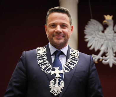 Warszawa zakazuje symboli religijnych w urzędzie miasta. Rafał Trzaskowski podpisał rozporządzenie