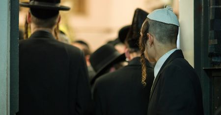 Tysiące chasydów w niewielkim mieście w Polsce. Pielgrzymki z różnych stron świata