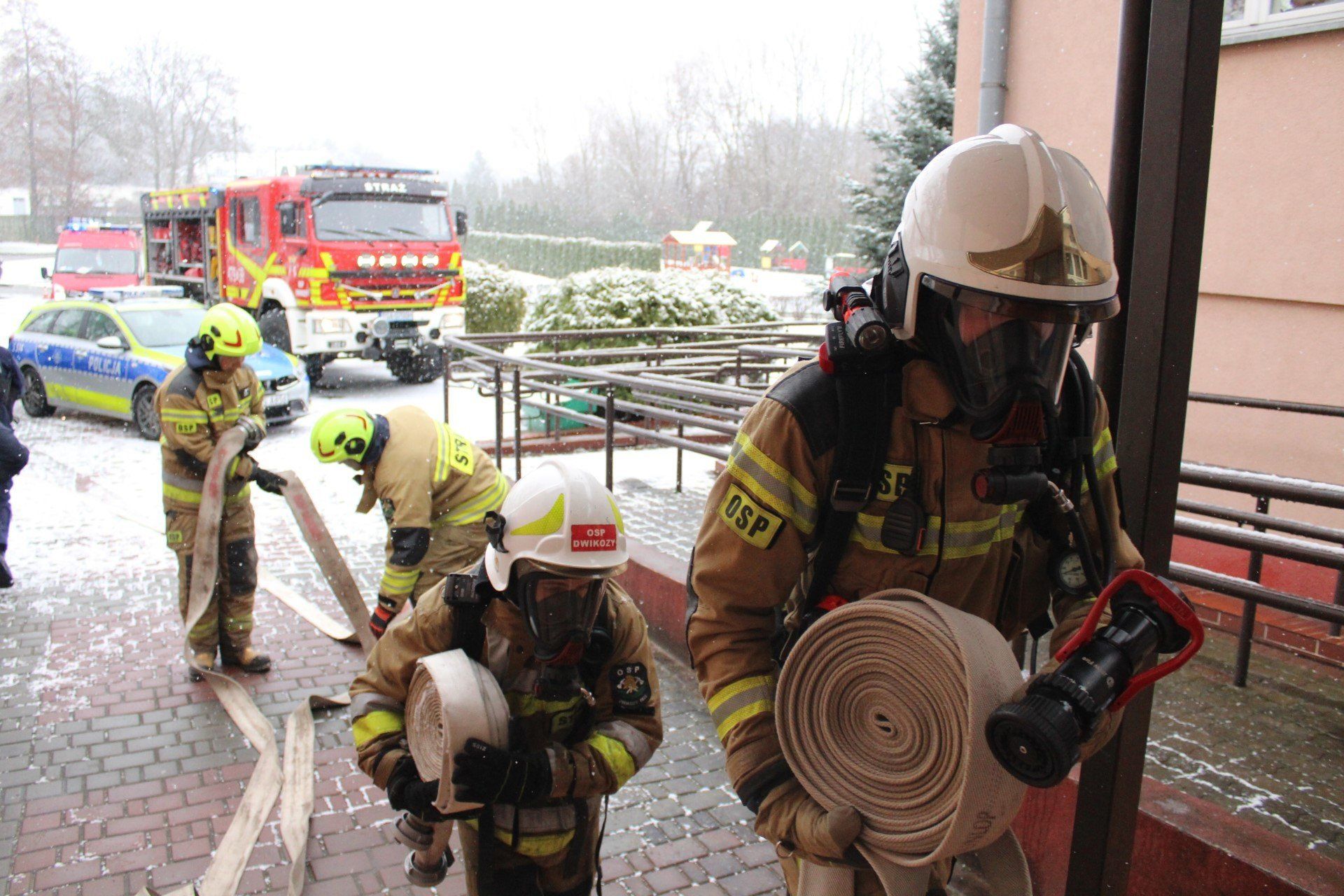 Do akcji wkroczyli strażacy. 