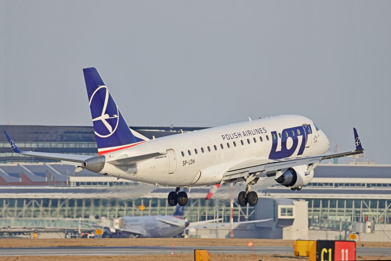 Warszawa: Samolot Wizzair zawrócony na Lotnisko Chopina. Przyczyną usterka techniczna