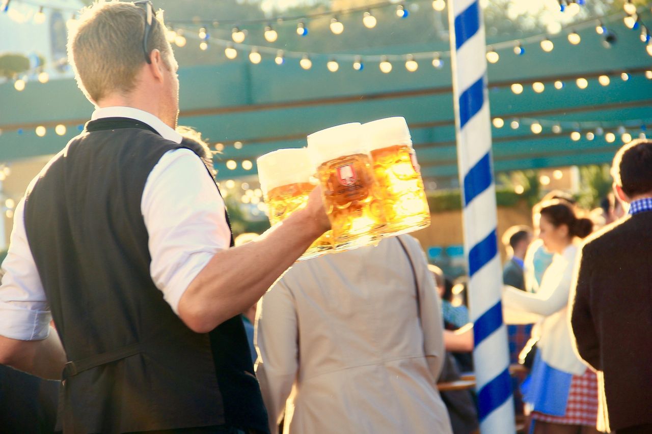 Beer lovers stagger: Oktoberfest prices soar past €15 (£12.7) barrier
