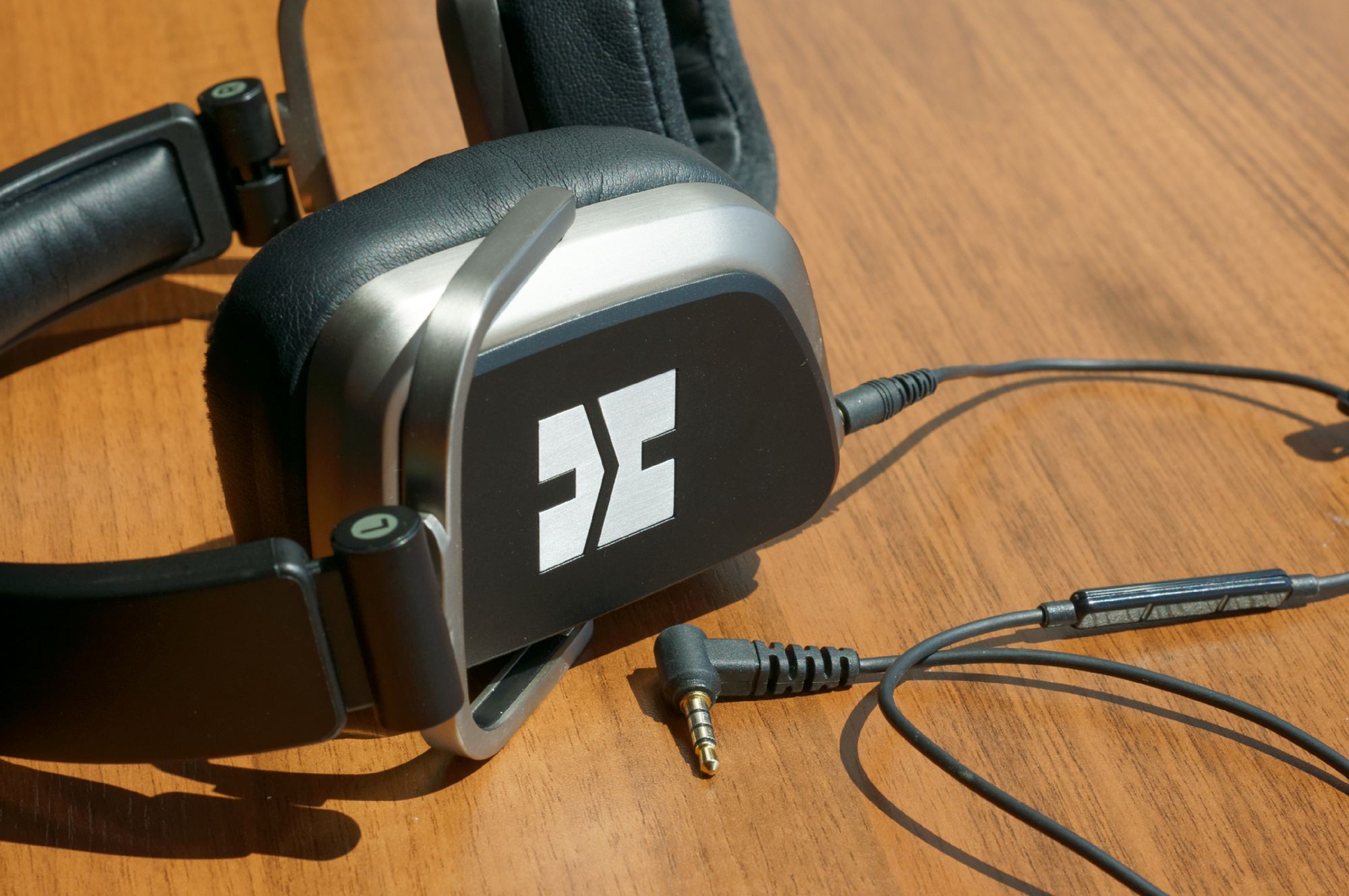 HIFIMAN Edition S – hybrydowe słuchawki dla fanów basów i sopranów 4