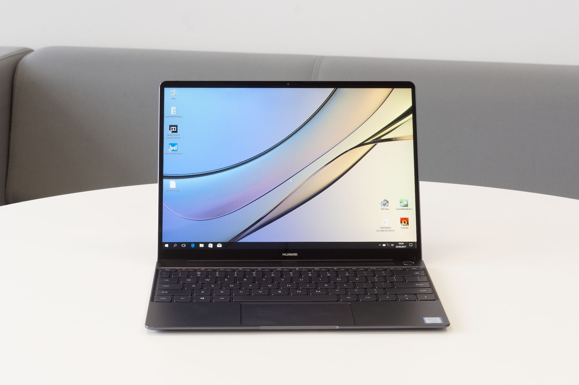 Huawei MateBook X – test pięknego i szczupłego konkurenta MacBooka 9