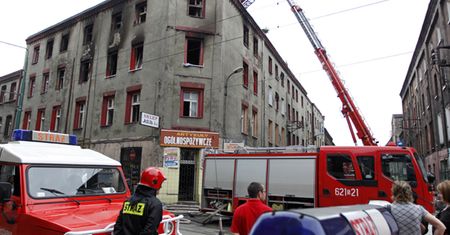 Tragiczny pożar - ludzie skakali z okien, 5 osób zginęło