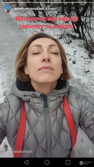 Anna Kalczyńska spaceruje po lesie w sobotni poranek - Instagram