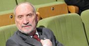 Macierewicz prezentuje kolejną teorię spiskową: "TVN wymyślono do kolonizacji umysłów Polaków"