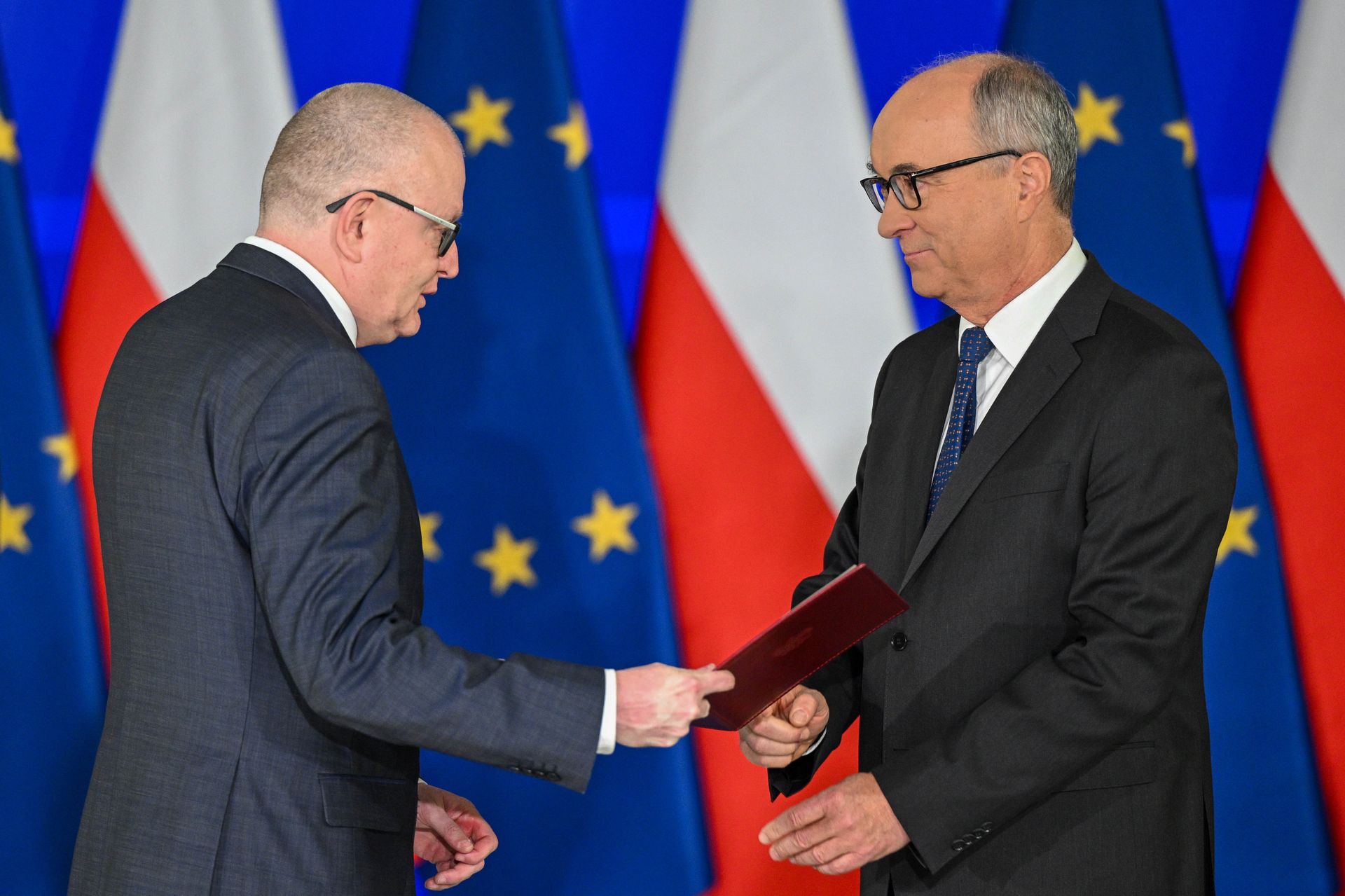 "Trzykrotnie prosiłem prezydenta o ślubowanie". Sędzia TK odpowiada Pałacowi