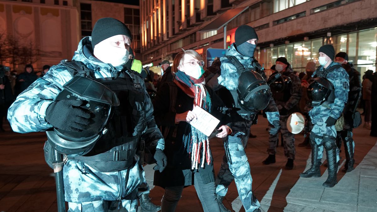 Zatrzymania podczas antywojennego protestu w Moskwie, który miał miejsce 24 lutego 