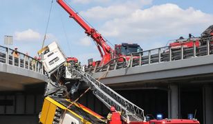 Warszawa. Odcinkowy pomiar prędkości na S8 po wypadku autobusu miejskiego