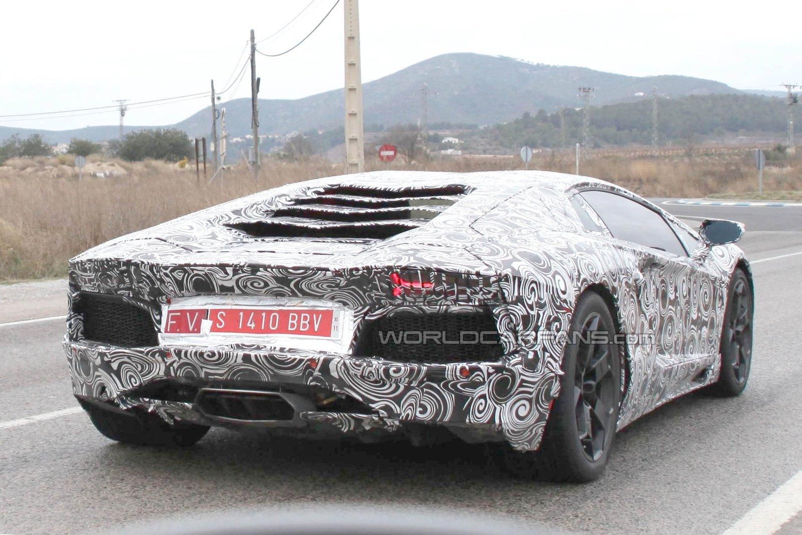 Lamborghini LP700-4