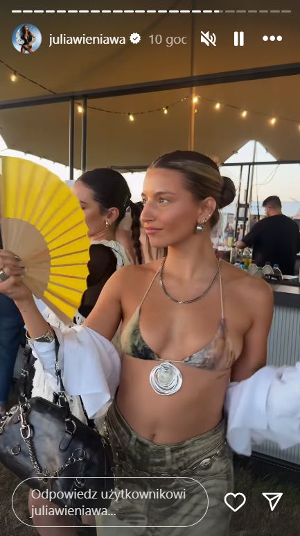 Julia Wieniawa w modnej stylizacji
