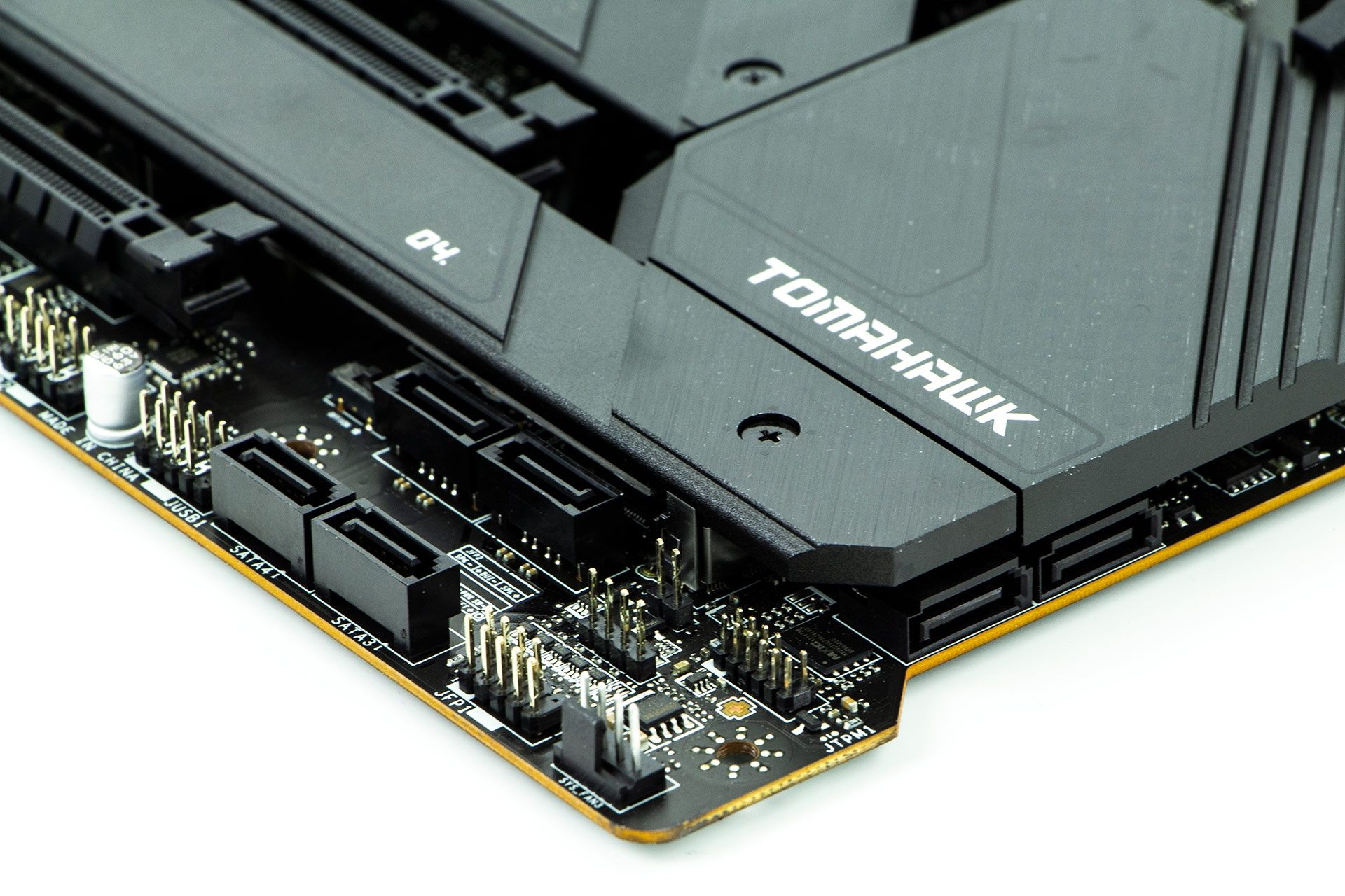 MSI MAG Z690 Tomahawk WiFi DDR4 - porty