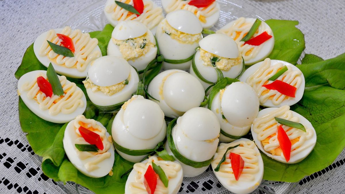 Jako na Wielkanoc - pomysły na faszerowane jajka, które zachwycą twoich bliskich