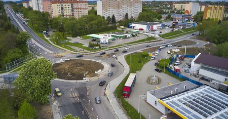 Bielsko-Biała. Uwaga kierowcy! Na rondzie jak na zwykłym skrzyżowaniu