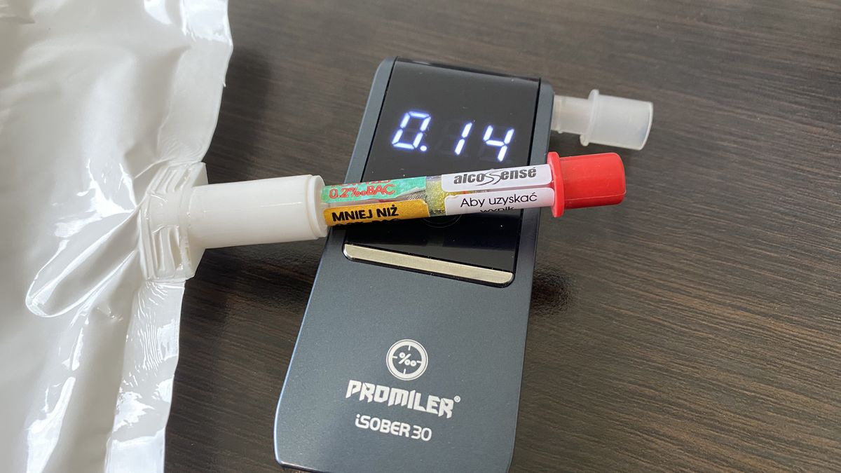 Wynik testera porównałem z wynikami tradycyjnych alkomatów