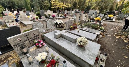 Grób jednej z najbogatszych kobiet świata jest w Polsce. Tak wygląda