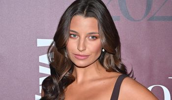 Ramówka TVN-u należała do niej. Suknia z prześwitami zrobiła furorę