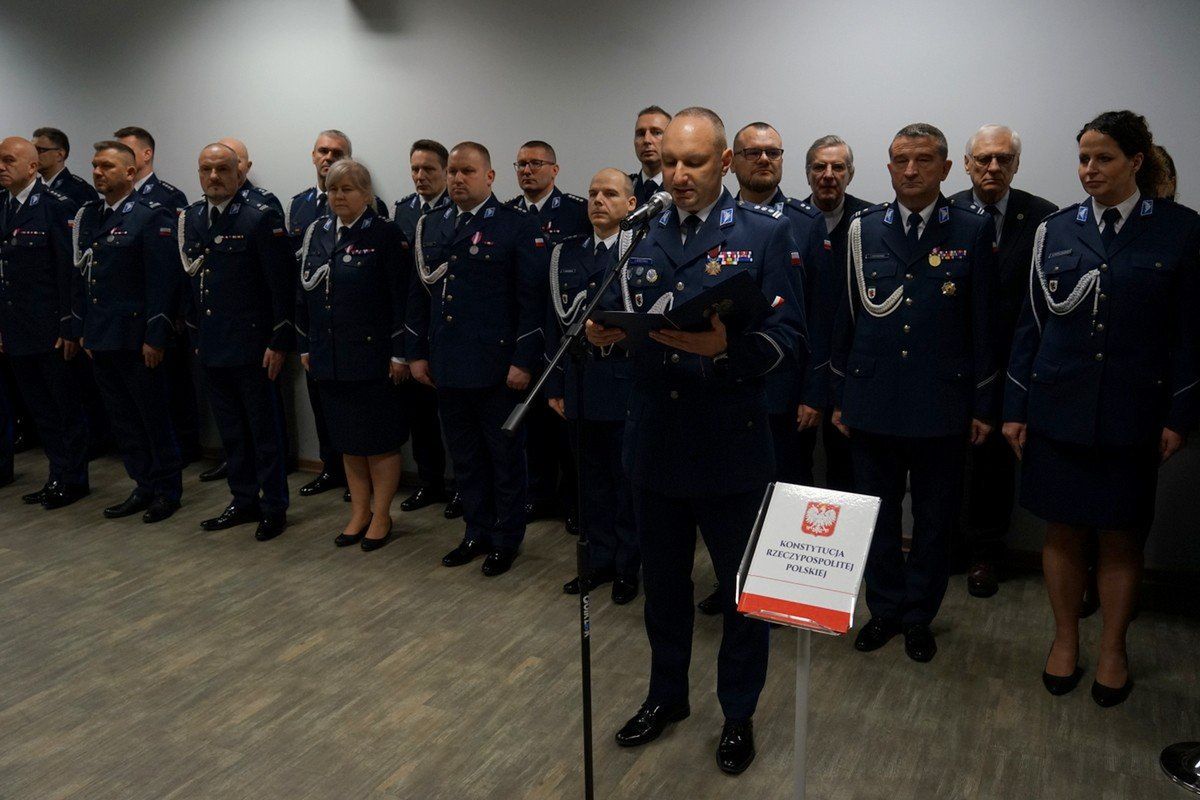 Migawki z uroczystego ślubowania policjantów w Bydgoszczy