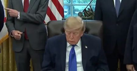 Trump zasnął w Białym Domu? Jest 10-sekundowe nagranie