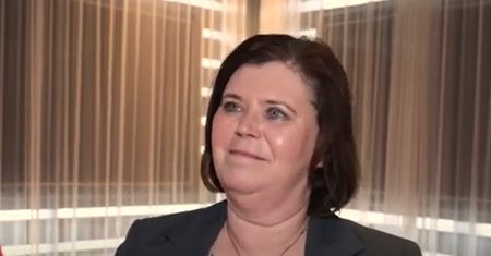 Miała romans z 15-latkiem. Islandzka minister edukacji rezygnuje