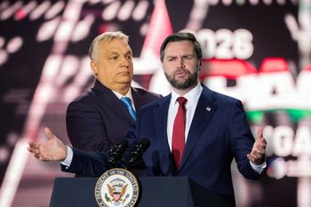 Vance jedzie do Orbana. Przedwyborcze koło ratunkowe