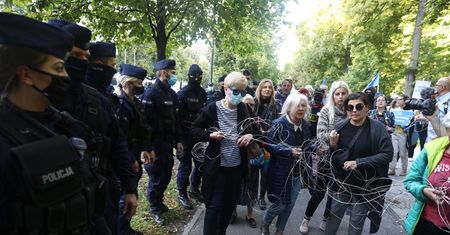 Stan wyjątkowy. Debata w Sejmie. Protest