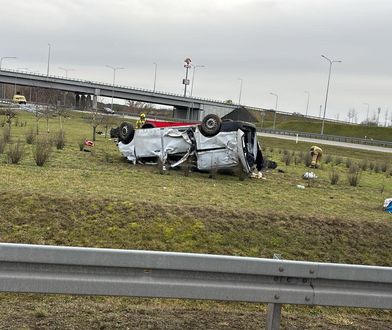 W środku było 6 osób. Tragedia na A2