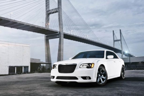 Bestia powraca | Chrysler 300 SRT8 z 6,4-litrowym HEMI V8!