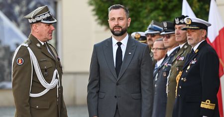 "Krok milowy". Polska podpisała umowę na 96 śmigłowców szturmowych