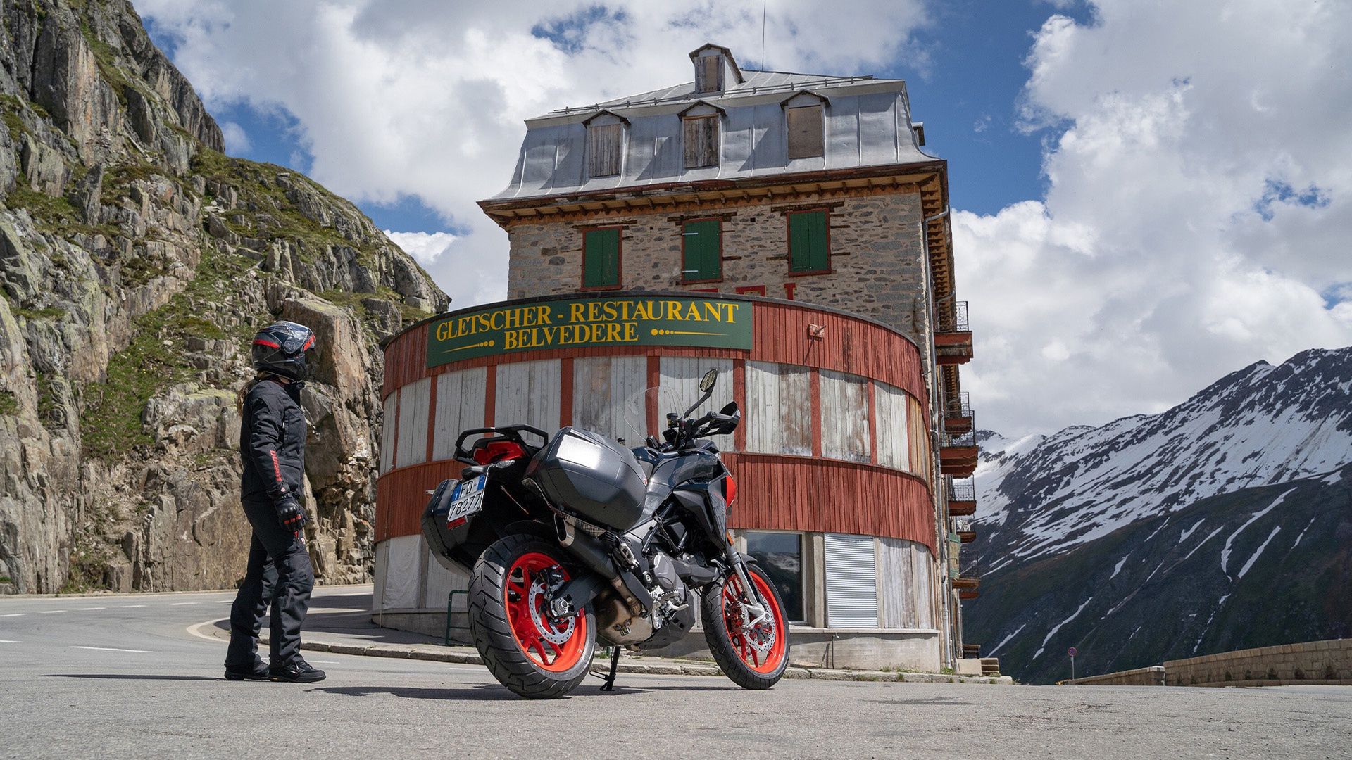 Ducati Multistrada V2 S