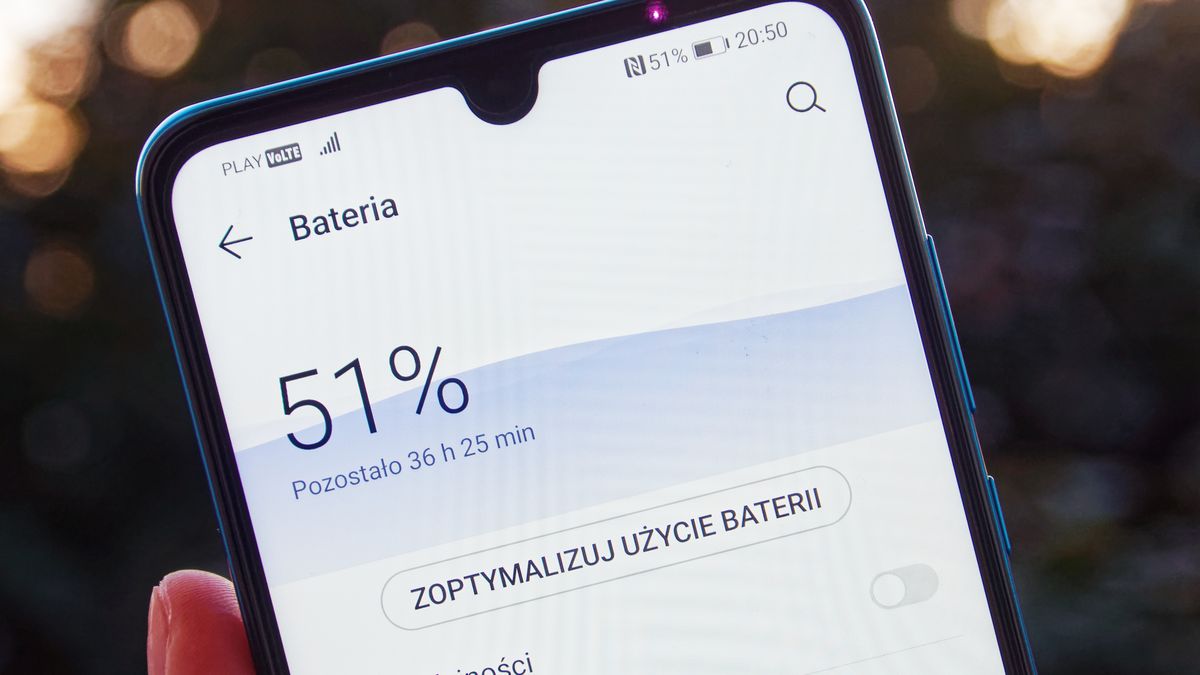 Rajd o kropelce. Jak wycisnąc więcej z akumulatora Huawei P30 Lite