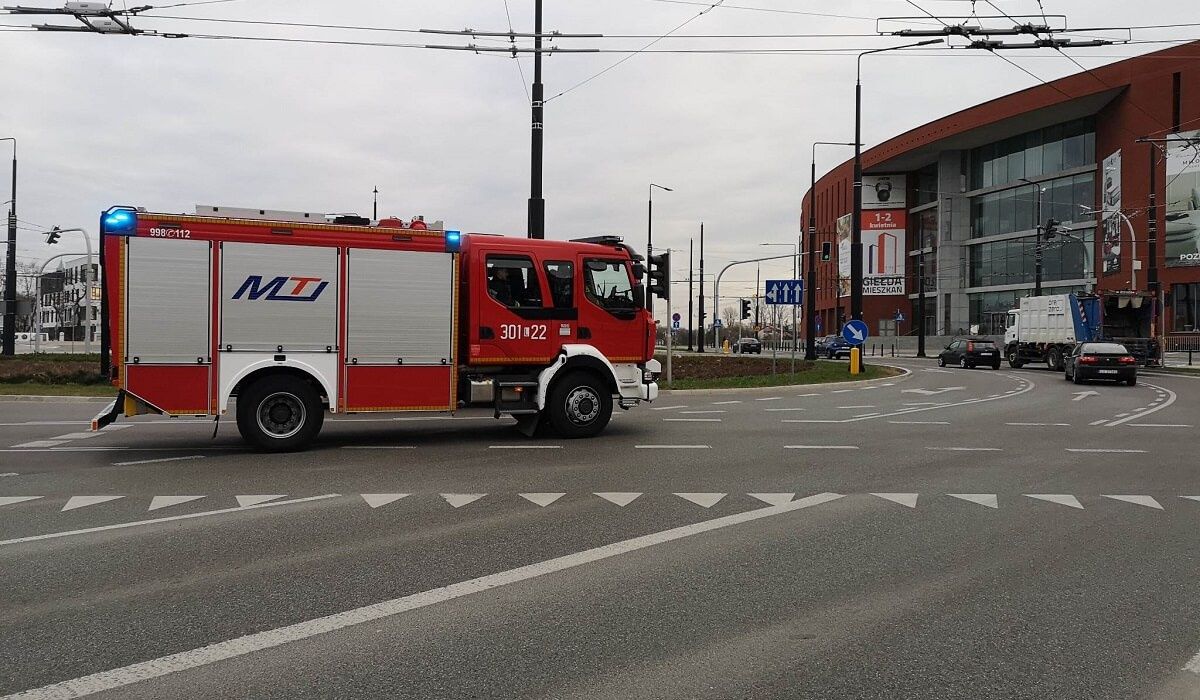 Interwencja straży pożarnej do alarmu bombowego