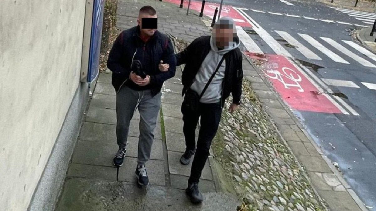 Ohydne zachowanie trenera personalne. Robił to klientom. 