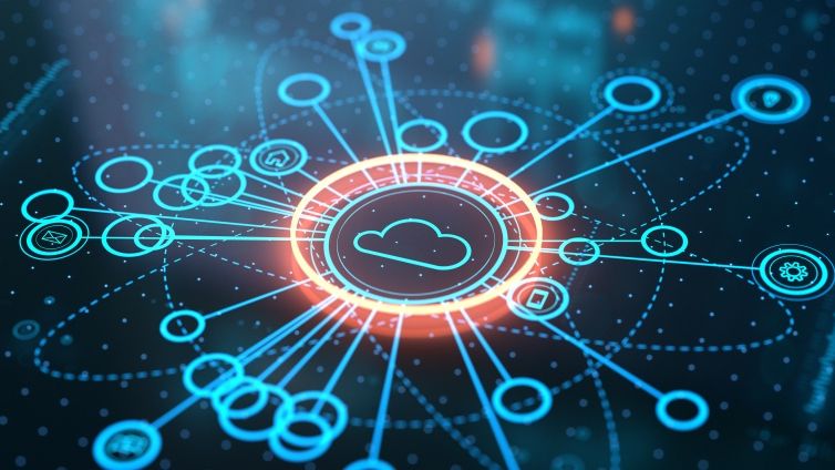 SAP w chmurze  – co to jest?
Oprogramowanie dostępne online, utrzymywane na serwerach dostawcy, oferowane jako usługa (Software as a Service – SaaS). Klienci korzystają z niego na zasadzie subskrypcji.