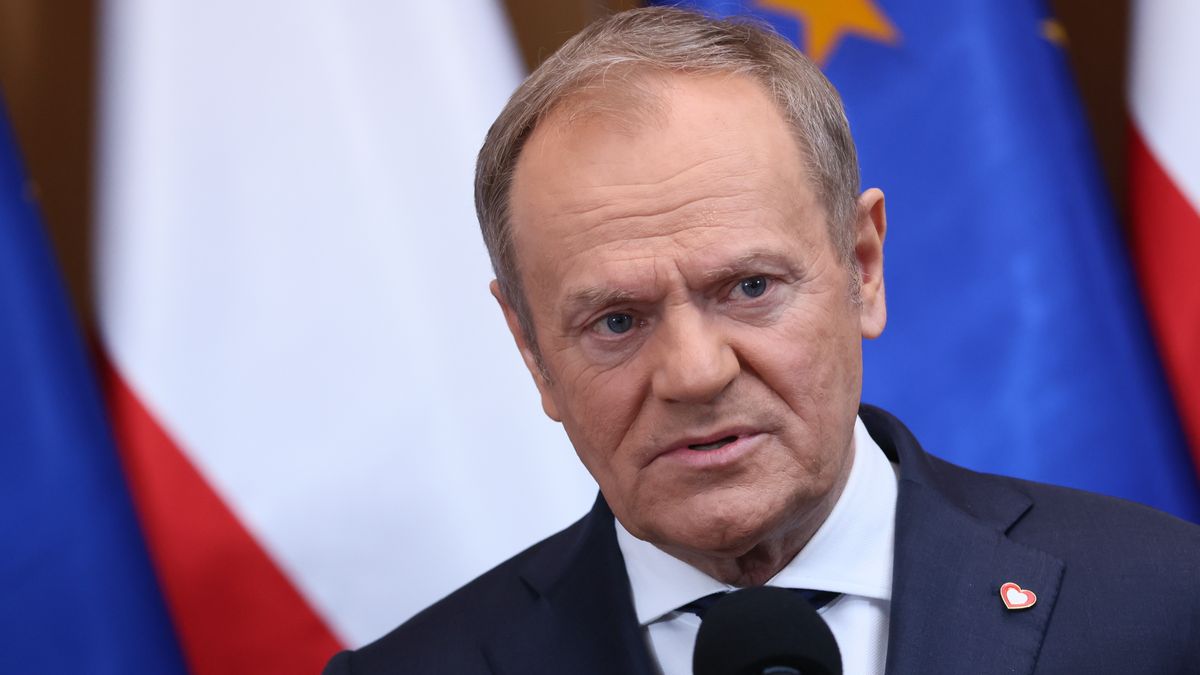 Donald Tusk
Warszawa, 13.03.2025. Premier Donald Tusk podczas konferencji prasowej w Wojskowym Porcie Lotniczym w Warszawie po przylocie z Ankary, 13 bm. Premier Tusk powr�ci� z oficjalnej wizyty w Turcji. (jm) PAP/Leszek Szyma�ski
Leszek Szyma�ski
konferencja, lotnisko, prasowa, wizyta, zagraniczna