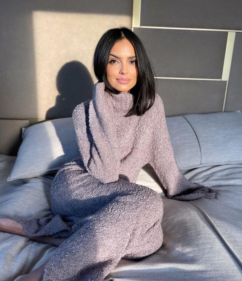 Klaudia El Dursi w sukience z przędzy boucle 