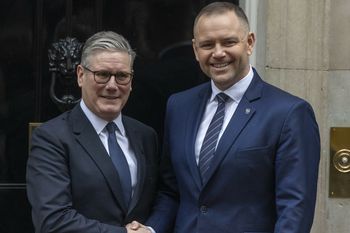 Nawrocki spotkał się z Starmerem. Zdradził o czym rozmawiano