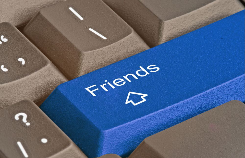 Więcej znajomych, mniej firm w naszych aktualnościach. Facebook wraca do korzeni? 2