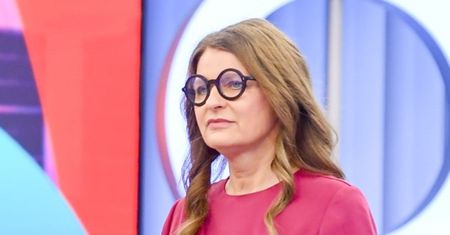 Nie gryzła się w język. "Ktoś wietrzy skarpety, mdleję ze smrodku"