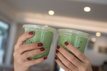 Sandra Kubicka zamyka biznes. Popularność matchy jednak nie spada