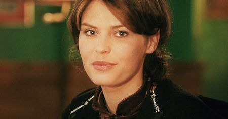 Nagle zniknęła, choć widzowie ją kochali. Dziś Renata Gabryjelska ma 49 lat i zachwyca
