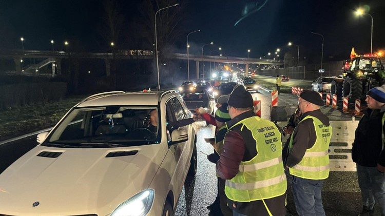 rolnicy, protest, facebook Wrocław w ogniu protestów. Niespodziewana reakcja mieszkańców