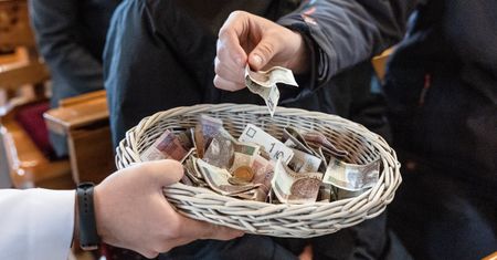 Alarmujące ustalenia. Fundusz Kościelny poza kontrolą rządu