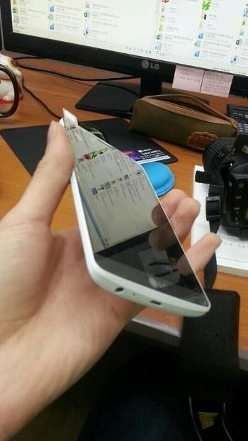 LG G3 wycieka na zdjęciach. Jest też specyfikcja 3
